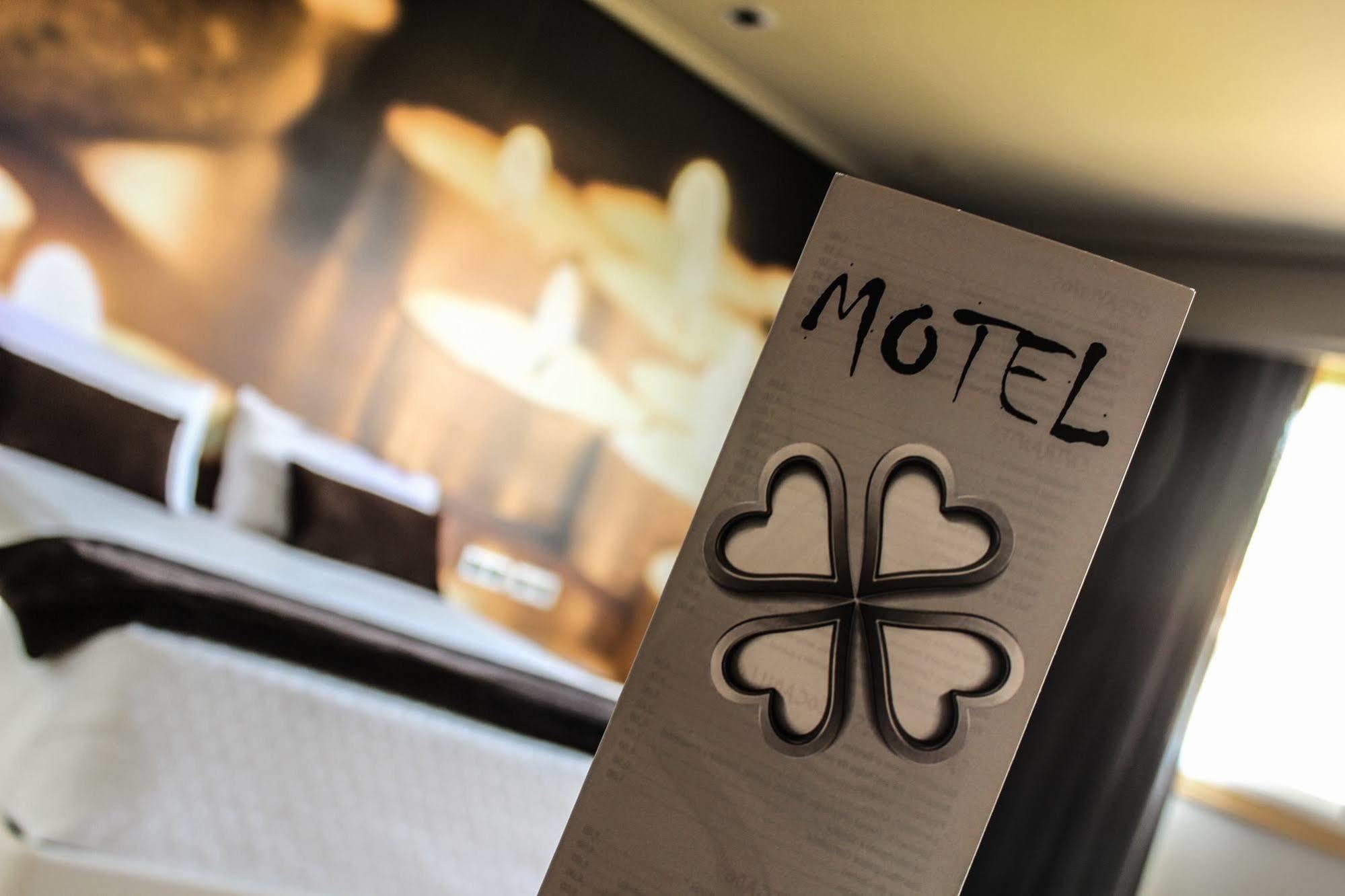 Motel Trebol 투이 외부 사진